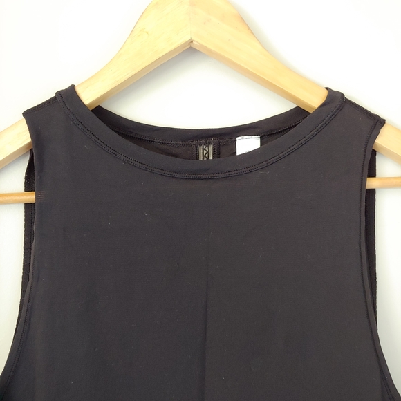 Lululemon Ivivva Hit the Heat Tank Top Cropped Black Size 14 Girls - Picture 12 of 15